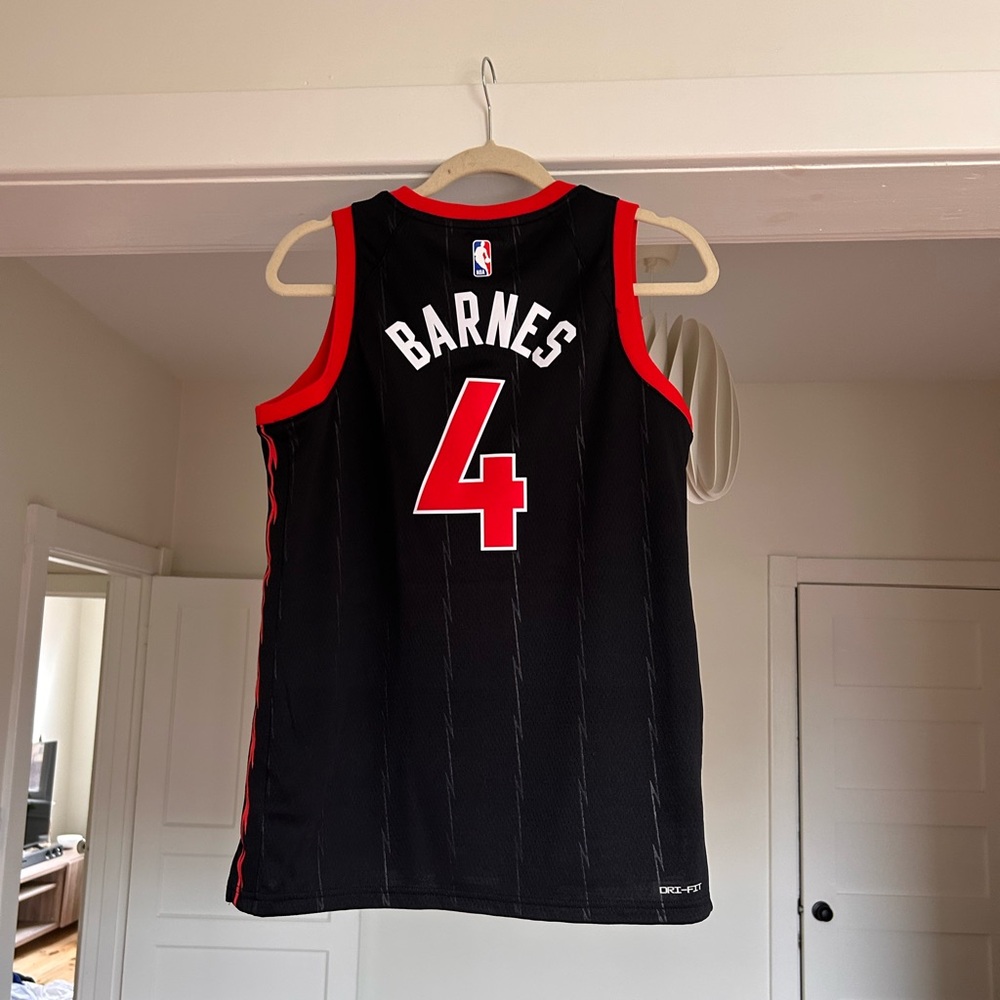 Toronto Raptors Barnes Jersey - Picture 3 of 3